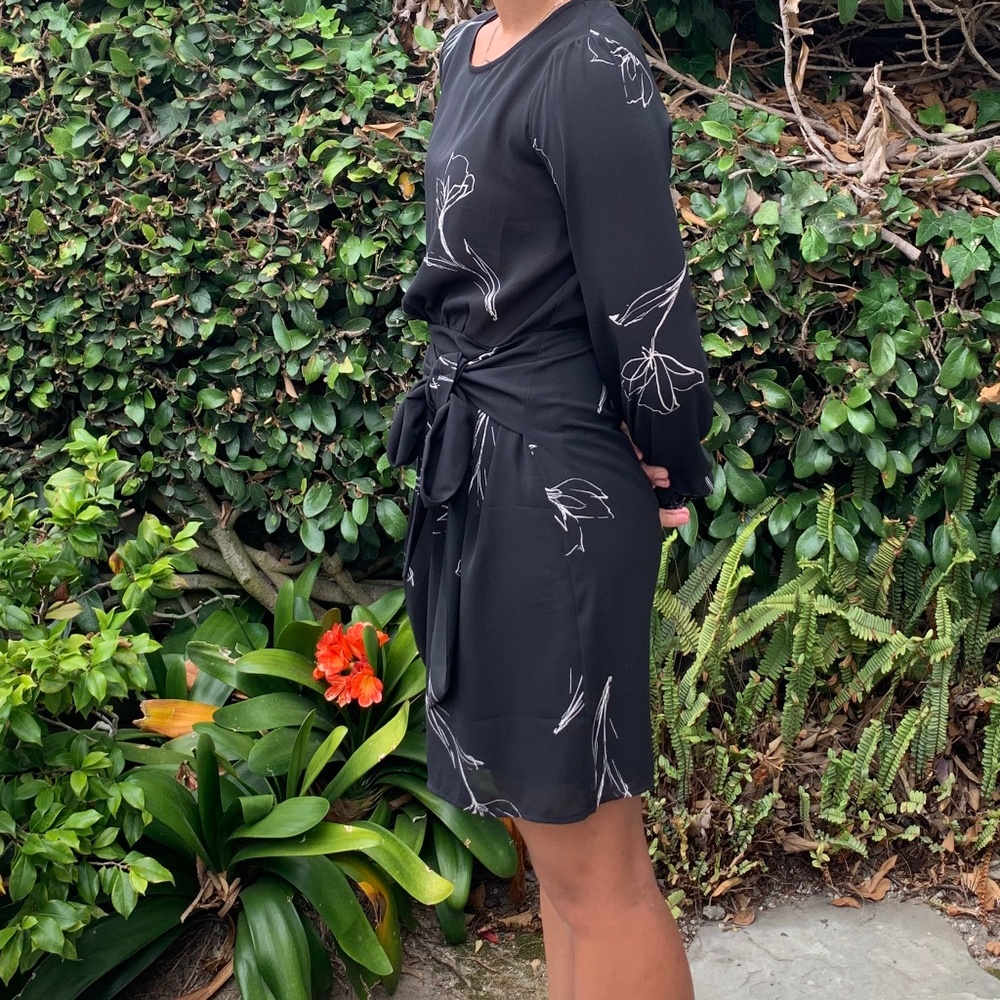 black floral dress - Picture 2 of 3